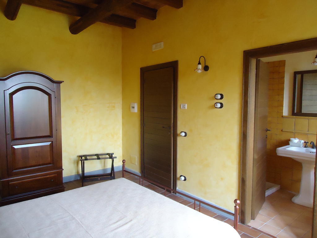 Agrituirsmo Masseria Campierti Falciano del Massico Room photo